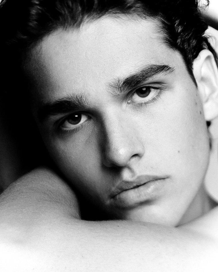 Sammy Thayer - fashion model portfolio photo 27