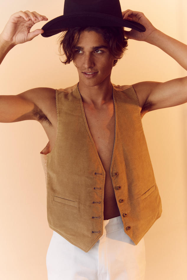 Sammy Thayer - fashion model portfolio photo 19