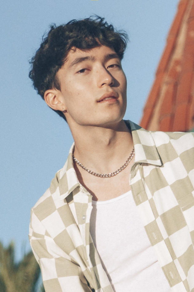 Xander Bolick - fashion model portfolio photo 1