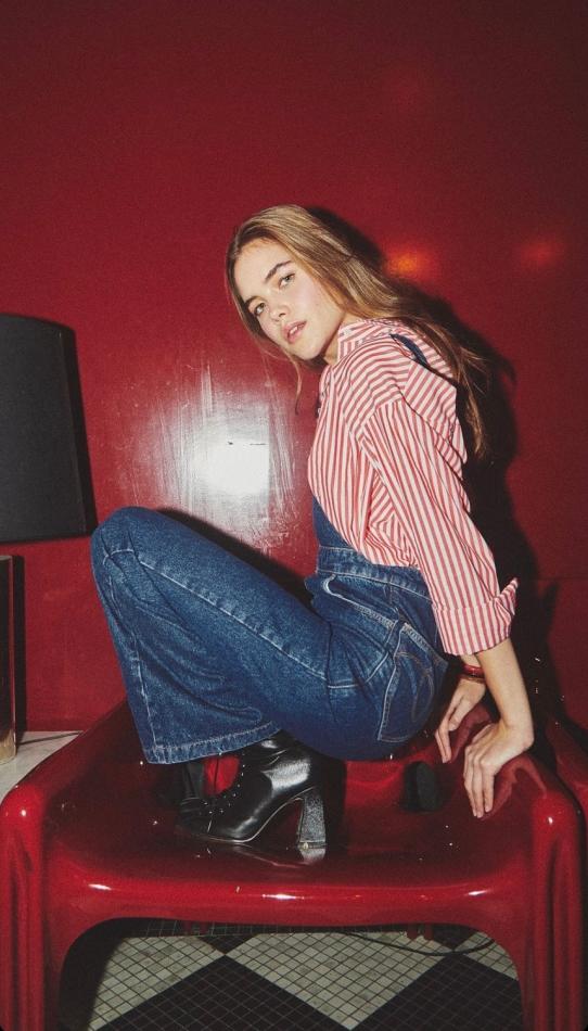 Noa Waitz - fashion model portfolio photo 8