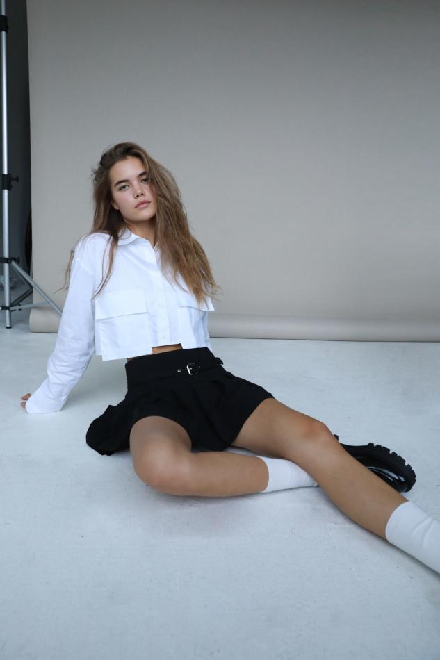 Noa Waitz - fashion model portfolio photo 2