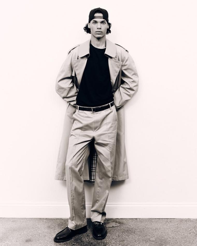 Steven Castillo - fashion model portfolio photo 9
