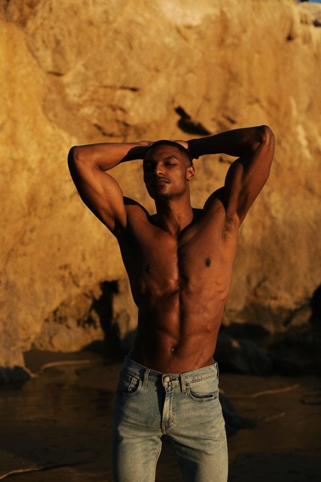Shawn Golomingi - fashion model portfolio photo 21