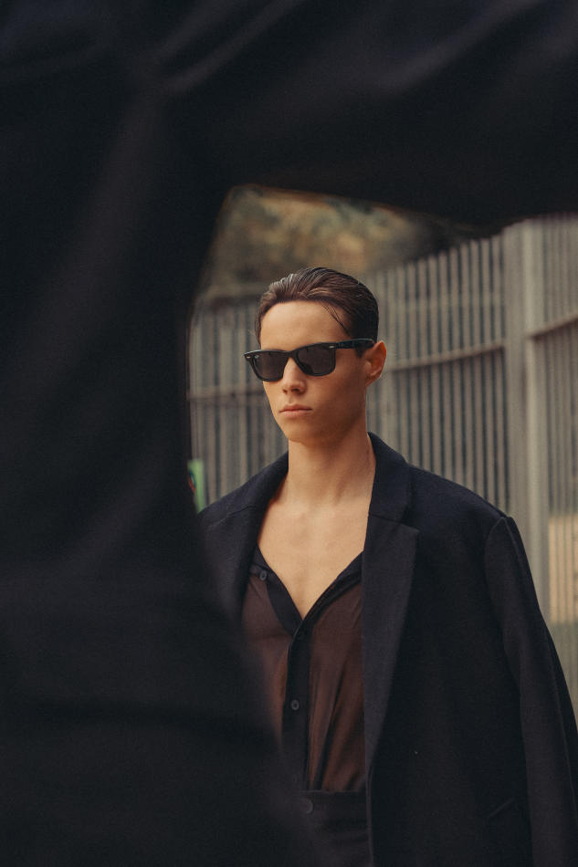 Uri Carbonell - fashion model portfolio photo 8