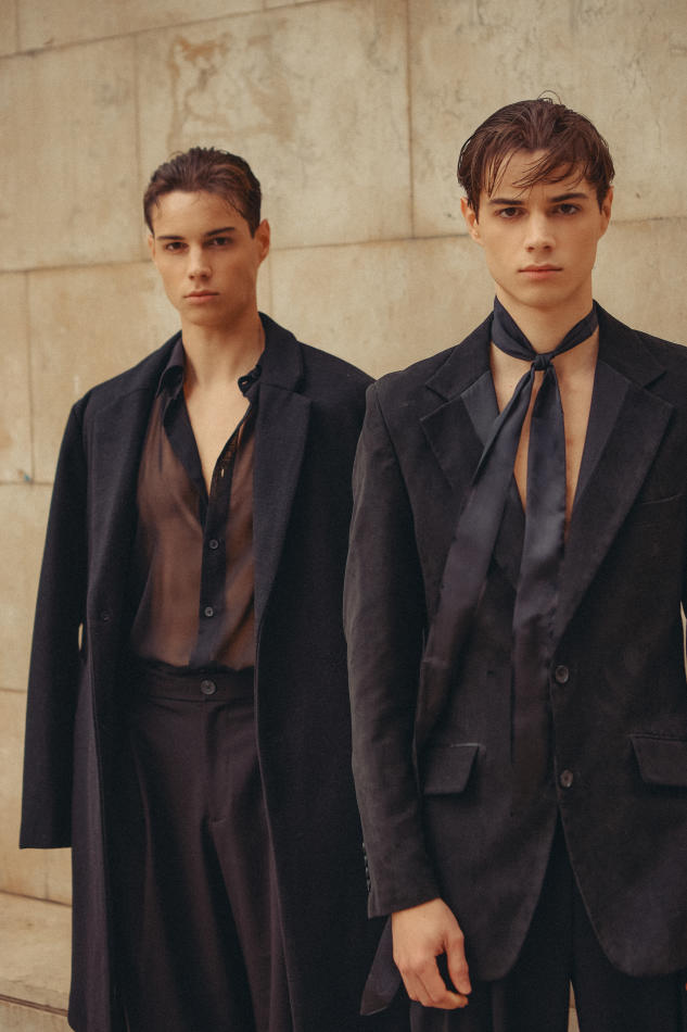 Uri Carbonell - fashion model portfolio photo 15
