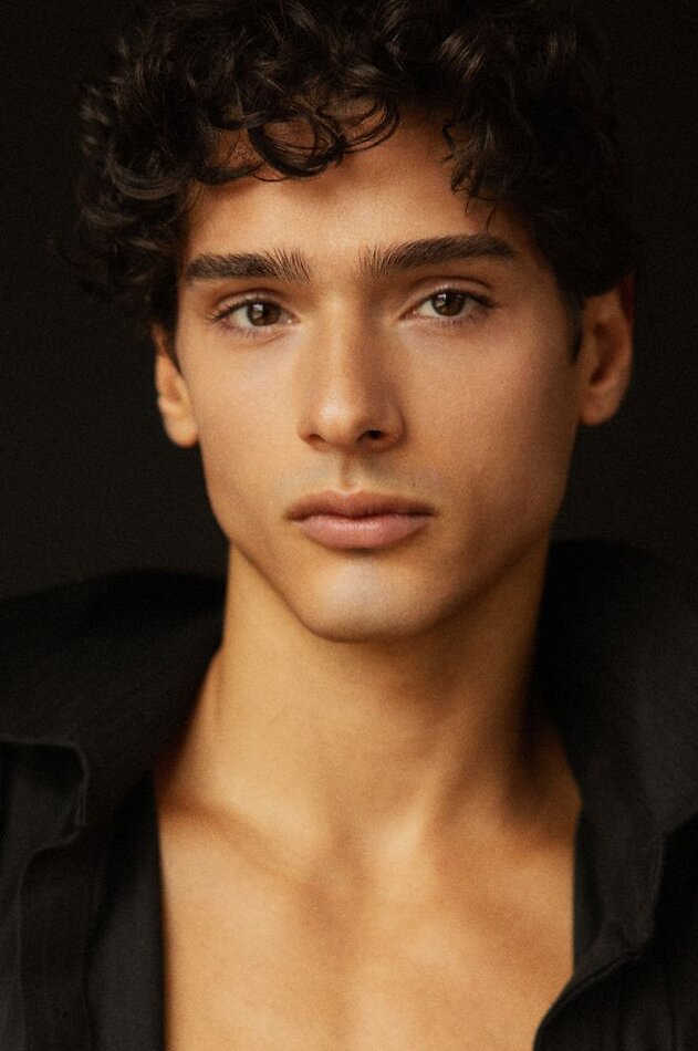Aidan Stender - fashion model portfolio photo 22