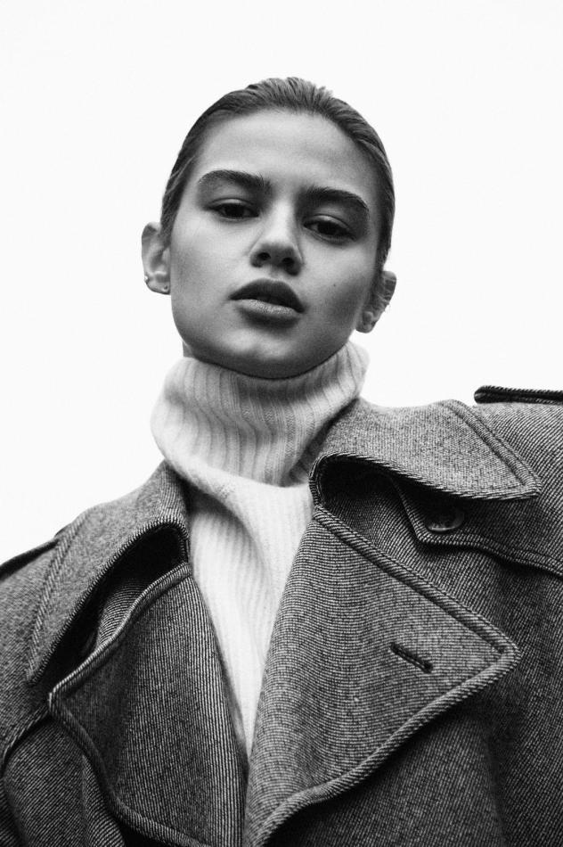 Aleksandra Ignjatovic - fashion model portfolio photo 13