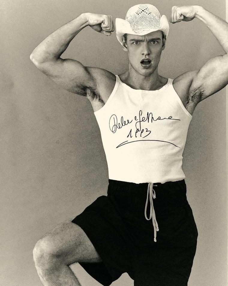Maik Hofstra - fashion model portfolio photo 15