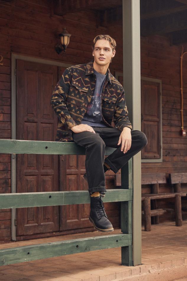 Maik Hofstra - fashion model portfolio photo 18