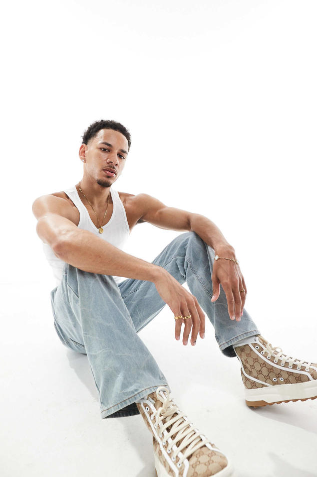 Daniel Kusi - fashion model portfolio photo 4
