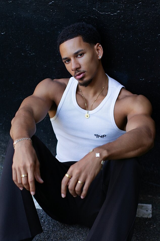 Daniel Kusi - fashion model portfolio photo 9