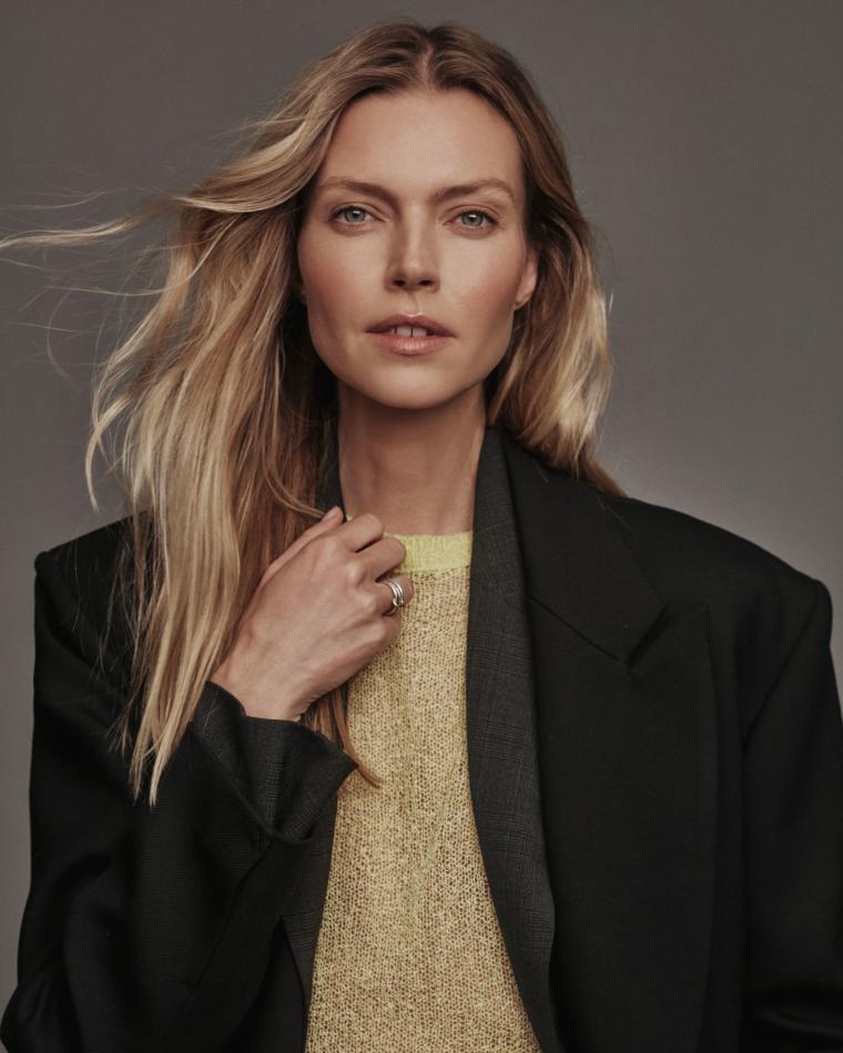 Corinna Drengk - fashion model portfolio photo 4
