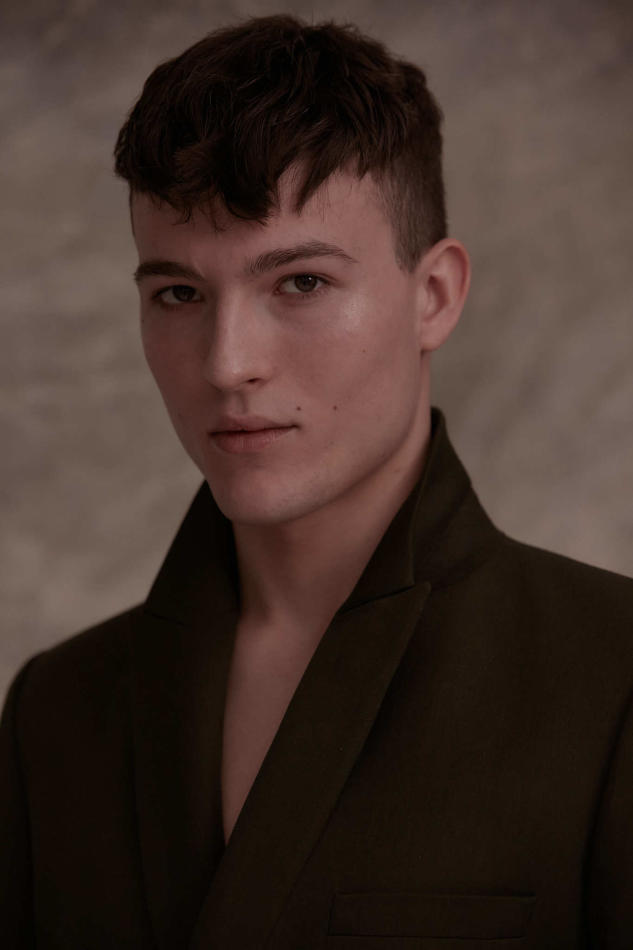 Luca Cobelli - fashion model portfolio photo 6