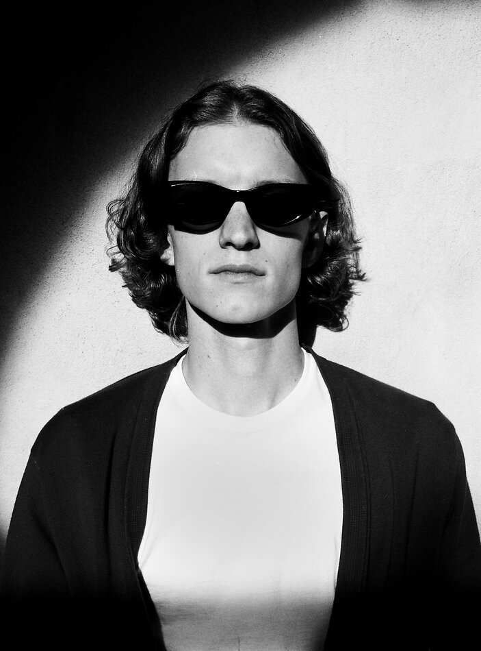 Ben Scofield - fashion model portfolio photo 5