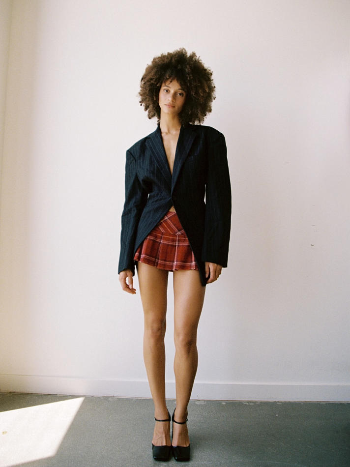 Cat Frean - fashion model portfolio photo 19