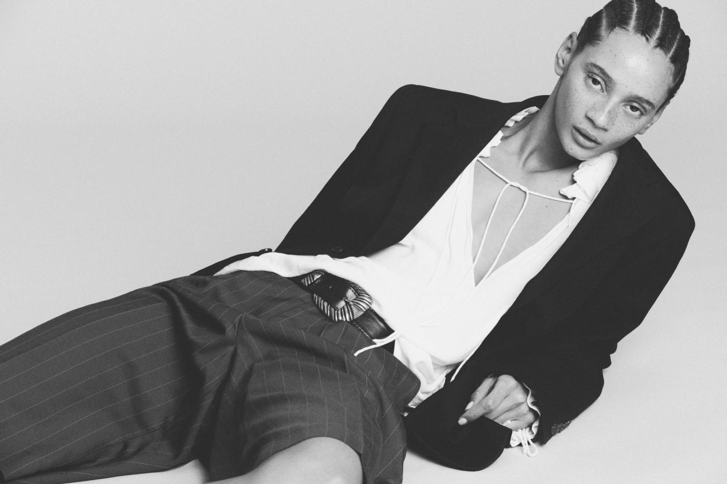 Cat Frean - fashion model portfolio photo 20