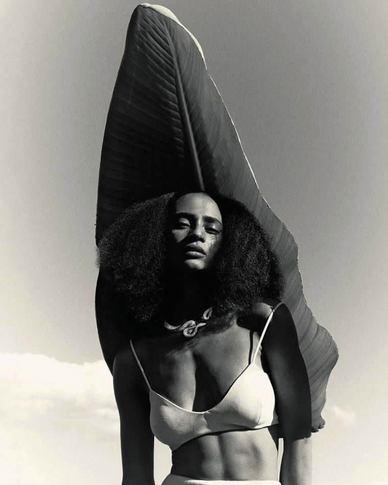Cat Frean - fashion model portfolio photo 10