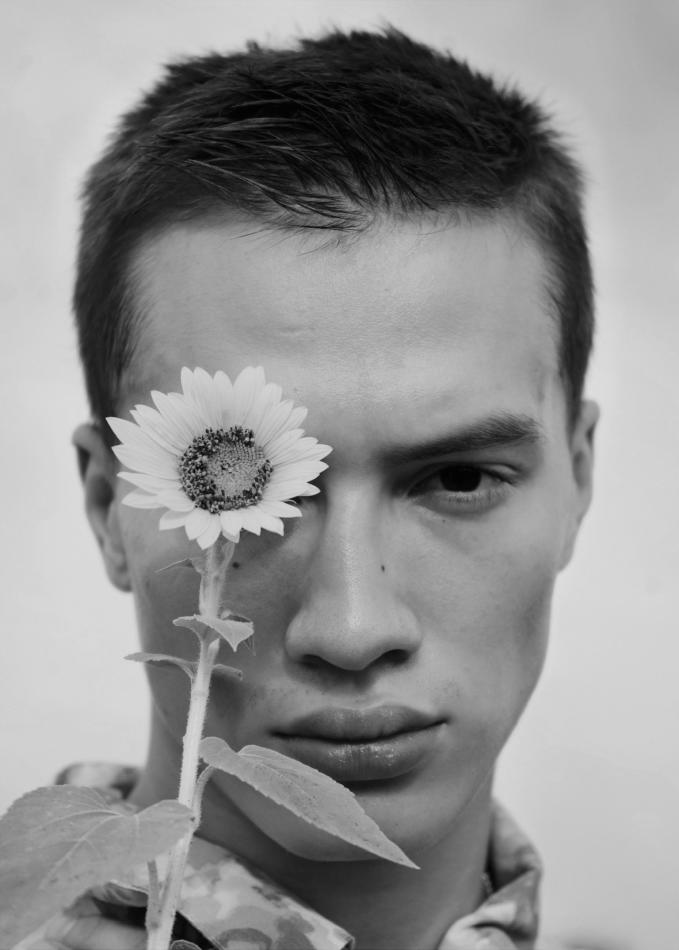 Thomas Gunion - fashion model portfolio photo 6