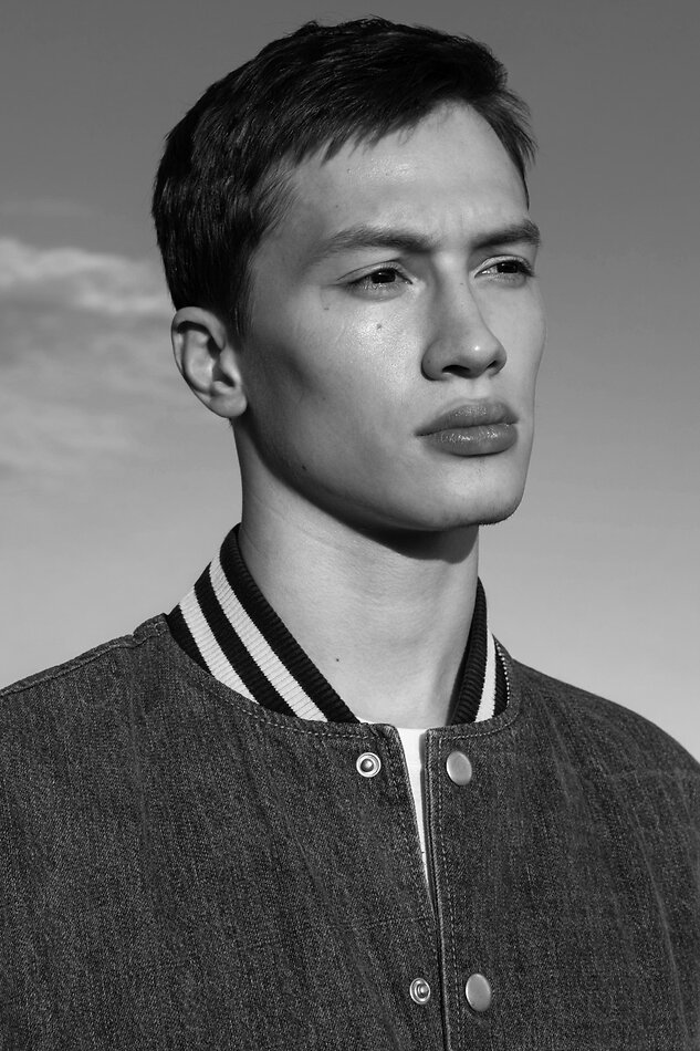 Thomas Gunion - fashion model portfolio photo 10