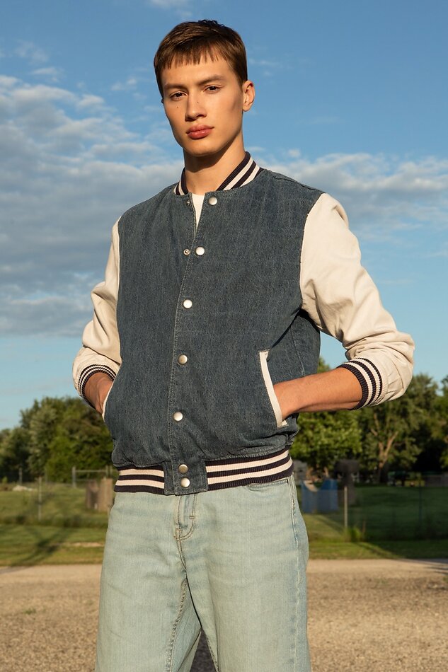 Thomas Gunion - fashion model portfolio photo 13