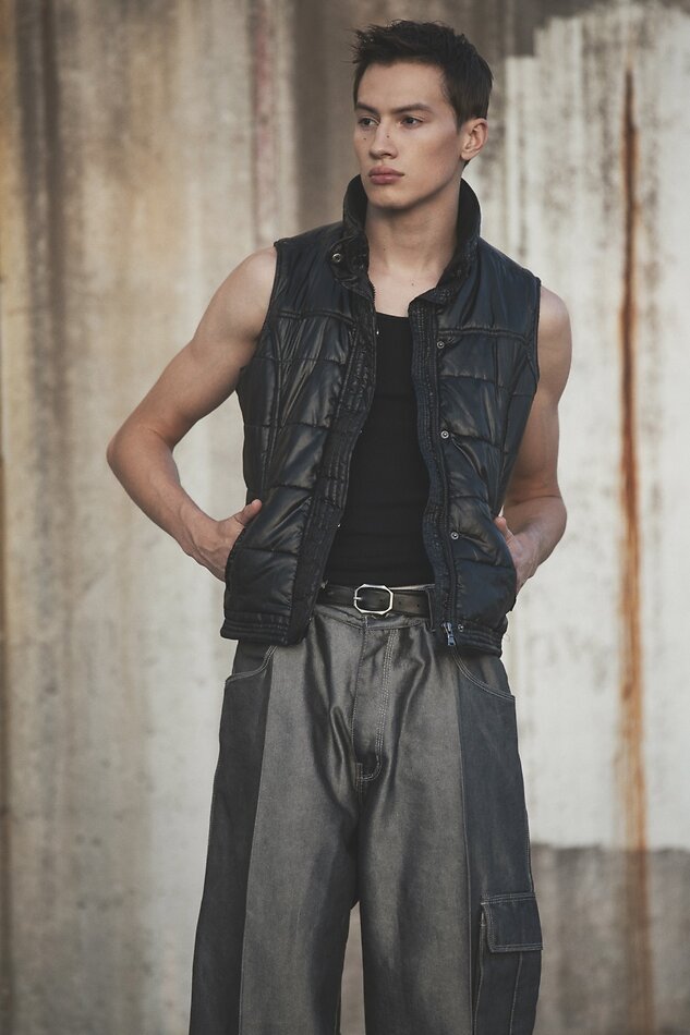 Thomas Gunion - fashion model portfolio photo 5