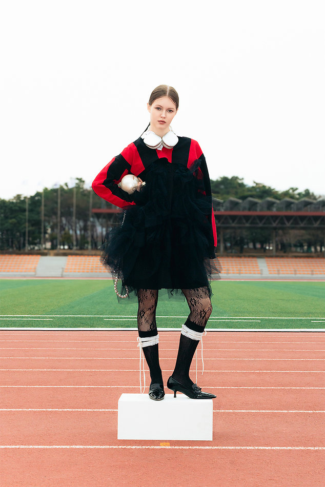 Nina Sommerfeld - fashion model portfolio photo 20