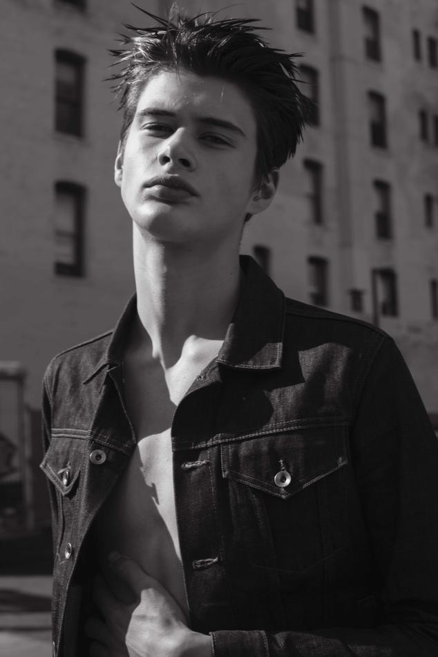 Gordon Dillhunt - fashion model portfolio photo 10