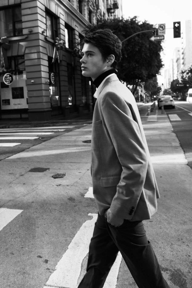 Gordon Dillhunt - fashion model portfolio photo 9