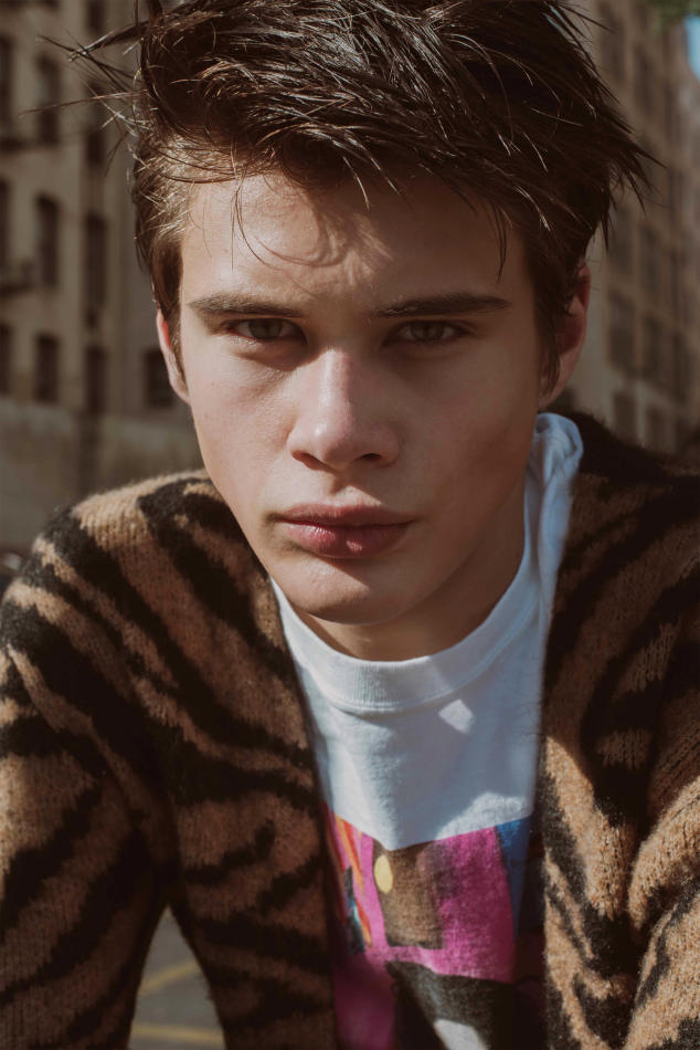 Gordon Dillhunt - fashion model portfolio photo 7