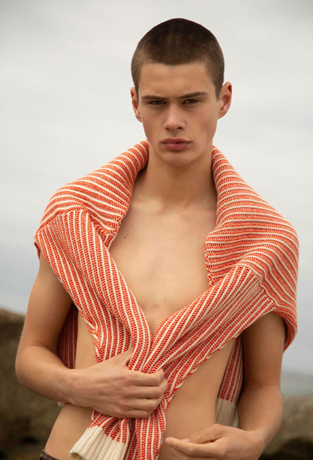 Gordon Dillhunt - fashion model portfolio photo 4