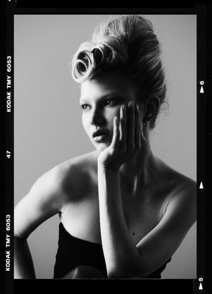 Nika Khromova - fashion model portfolio photo 2