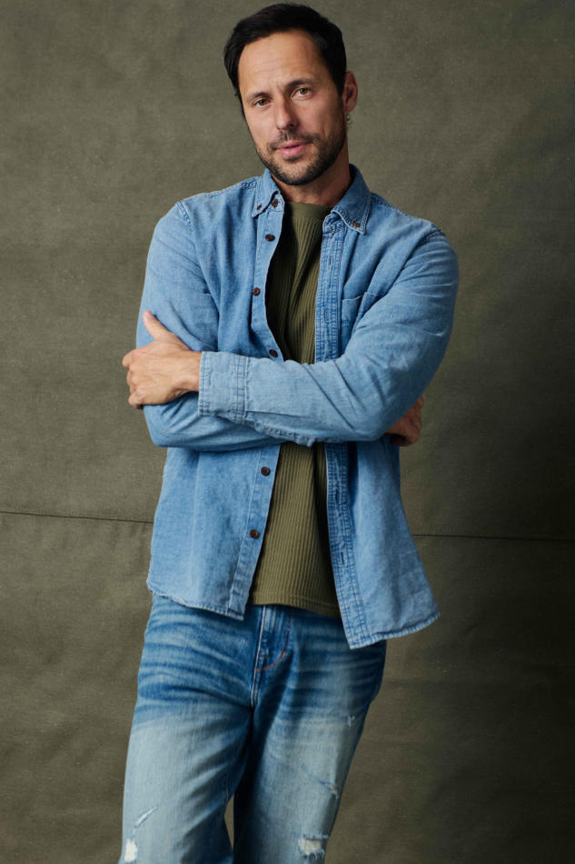 Anthony Gomez - fashion model portfolio photo 4