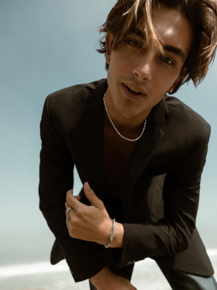 Lee Anderson - fashion model portfolio photo 19