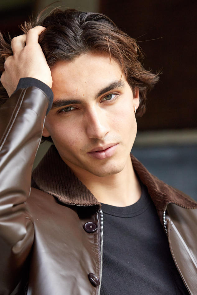 Lee Anderson - fashion model portfolio photo 9