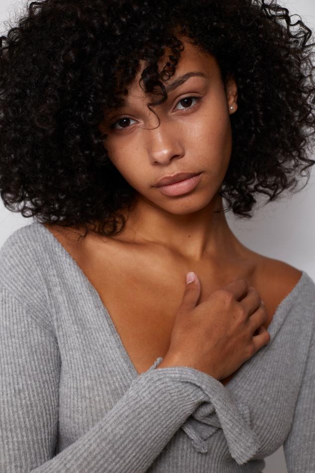Sumer Rayne - fashion model portfolio photo 6