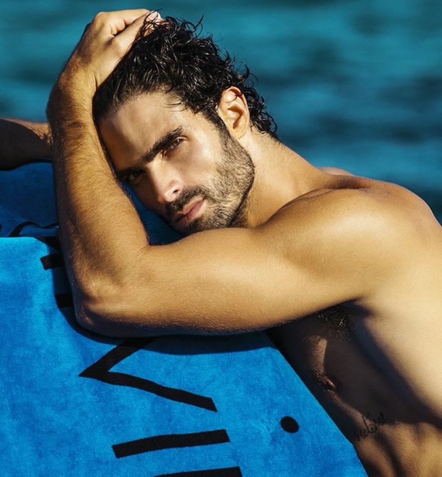 Juan Betancourt - fashion model portfolio photo 1