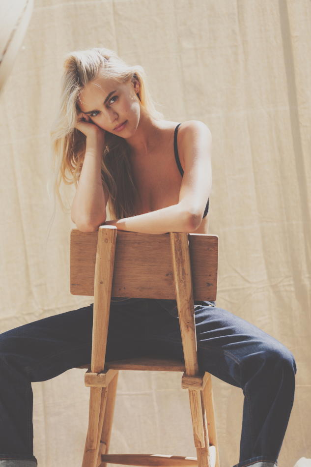 Mila Mary - fashion model portfolio photo 9