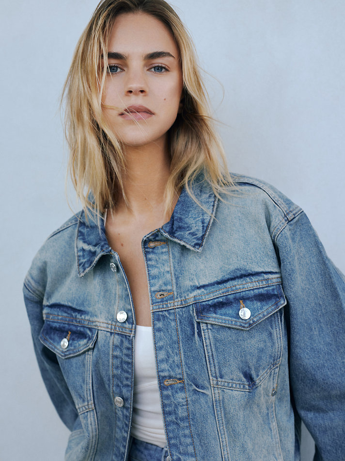 Mila Mary - fashion model portfolio photo 1