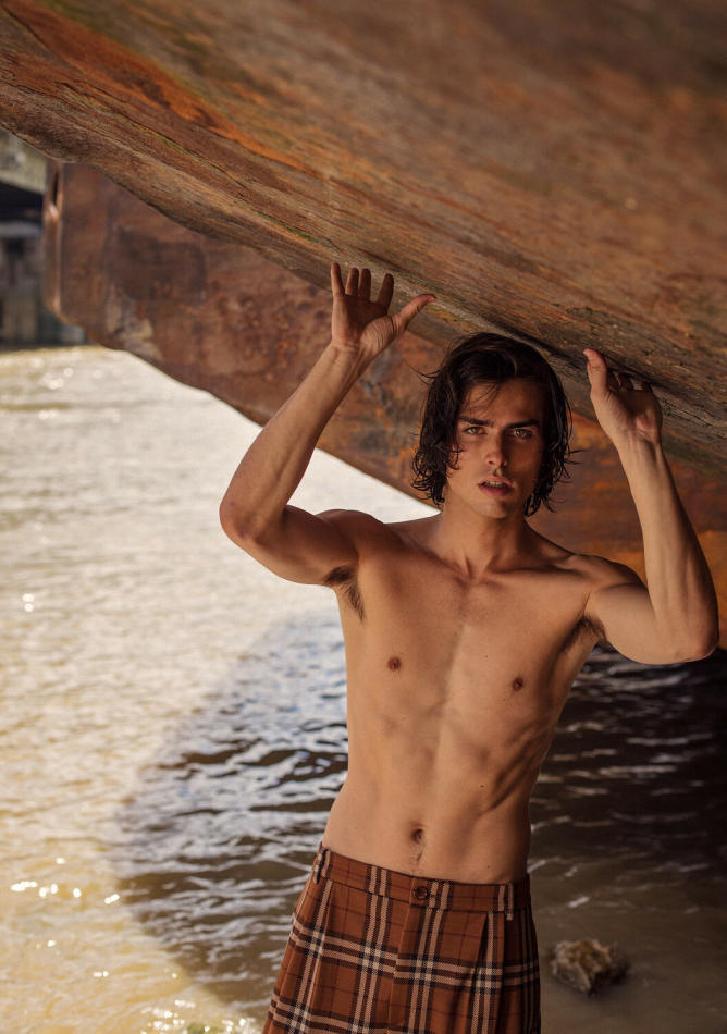 Matt Devlin - fashion model portfolio photo 5