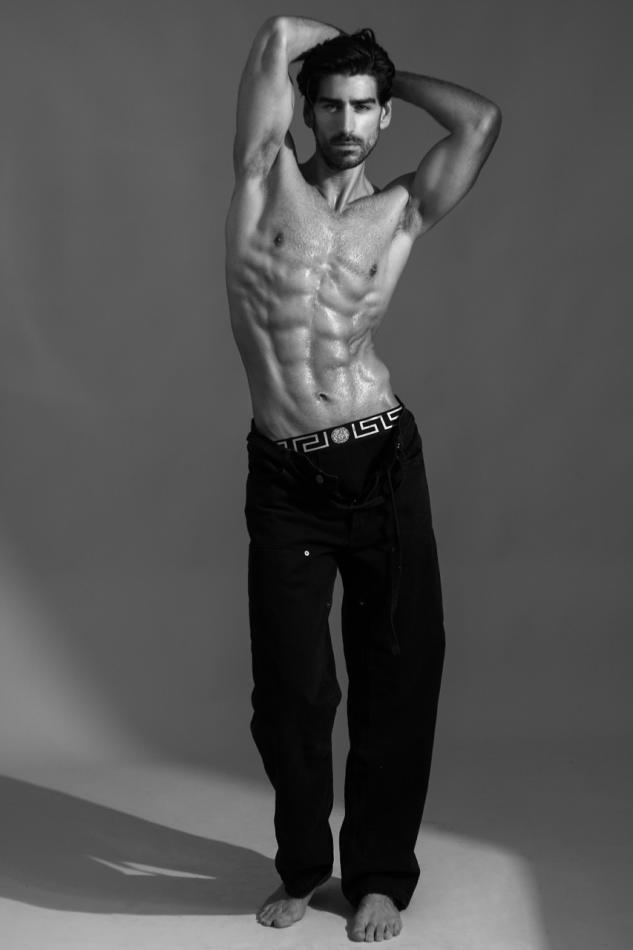 Andres Leonardi - fashion model portfolio photo 8