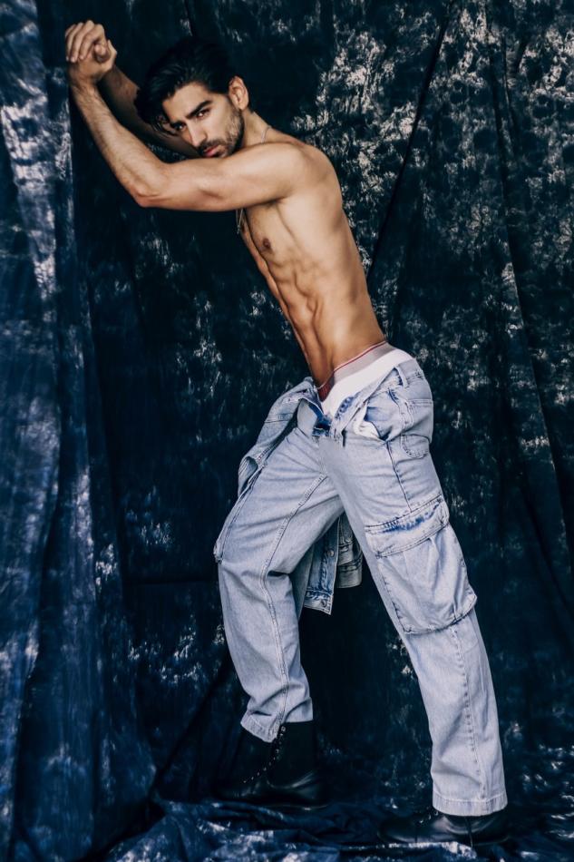 Andres Leonardi - fashion model portfolio photo 7