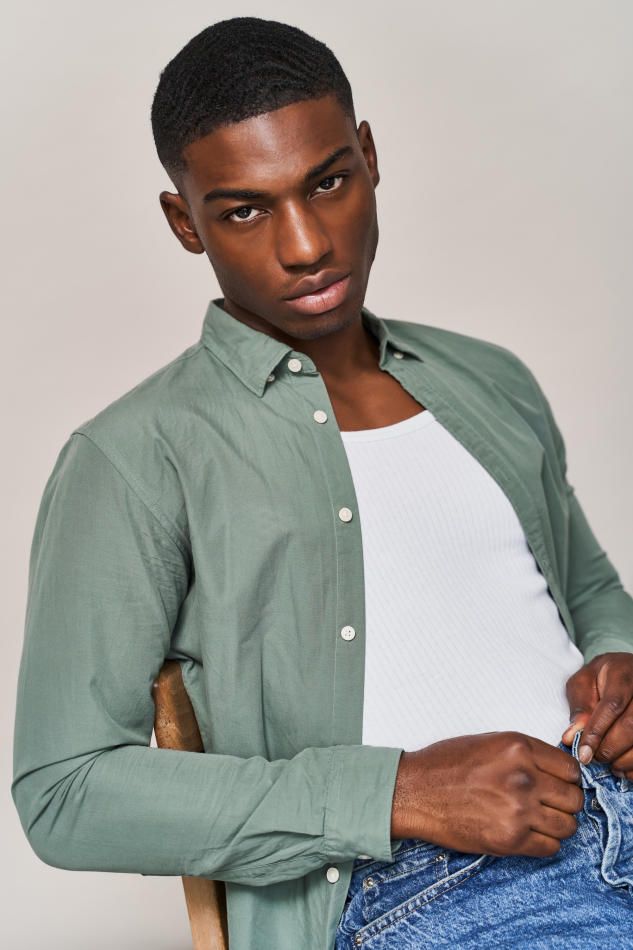 Ayo Awonaiya - fashion model portfolio photo 5