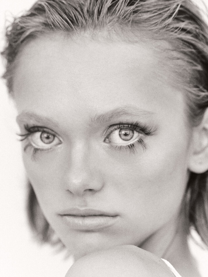 Jaymes Piercey - fashion model portfolio photo 6