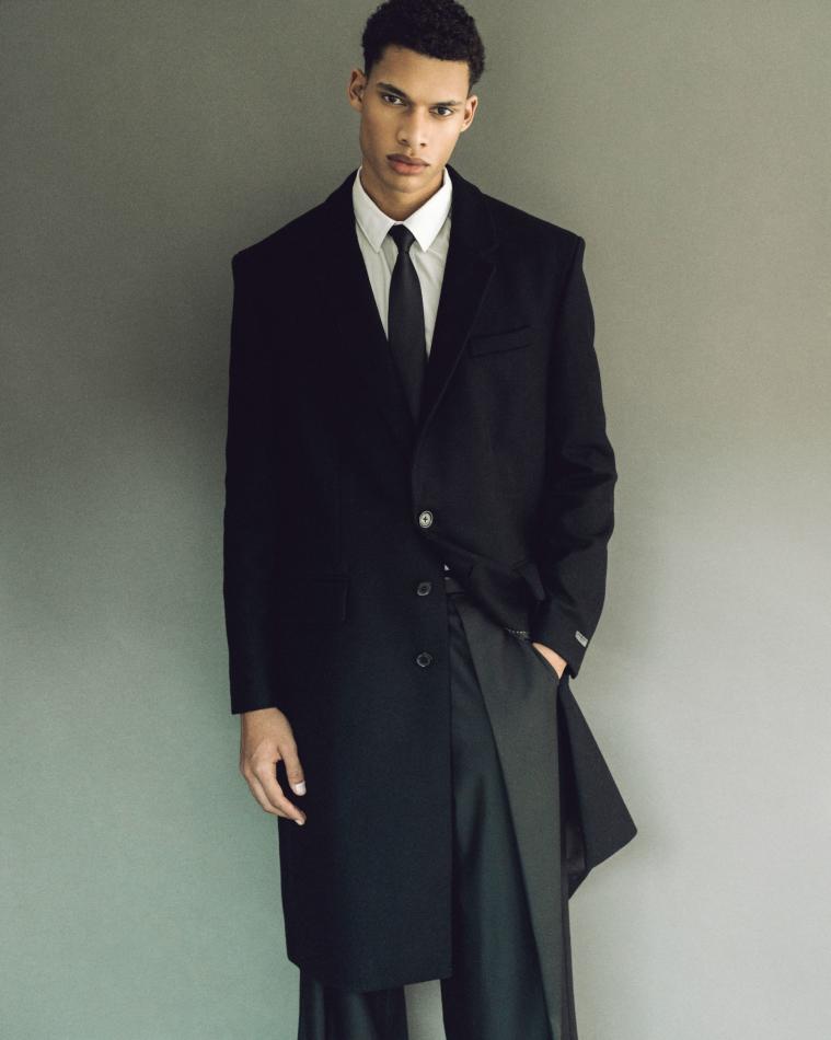 Romeo Ekwunoh - fashion model portfolio photo 4