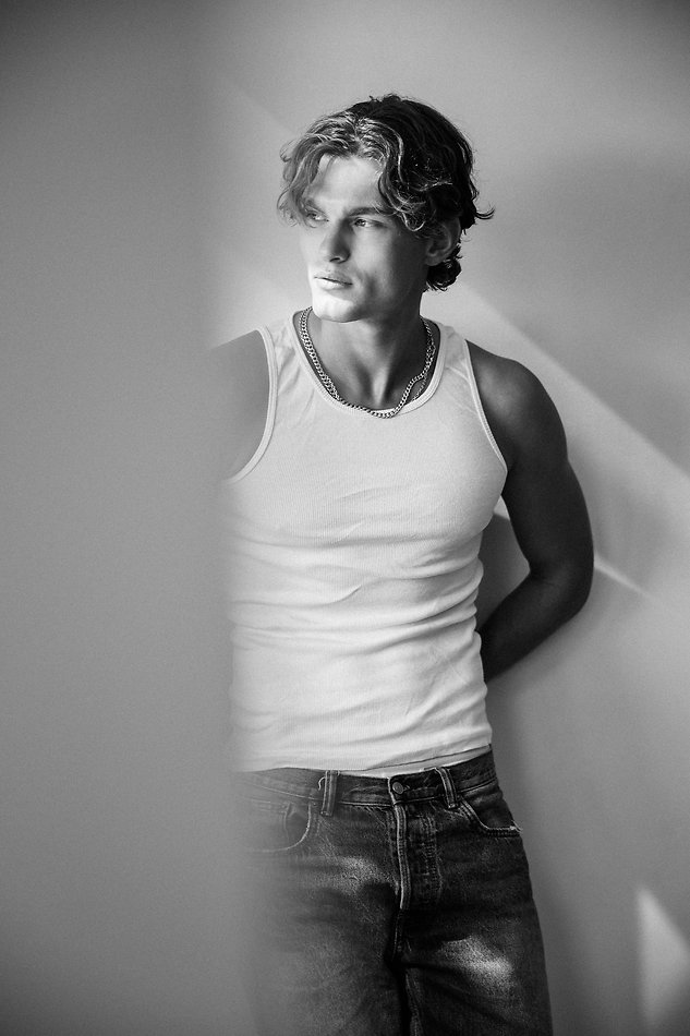 Edwin Kiejs - fashion model portfolio photo 12