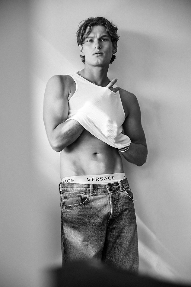 Edwin Kiejs - fashion model portfolio photo 11