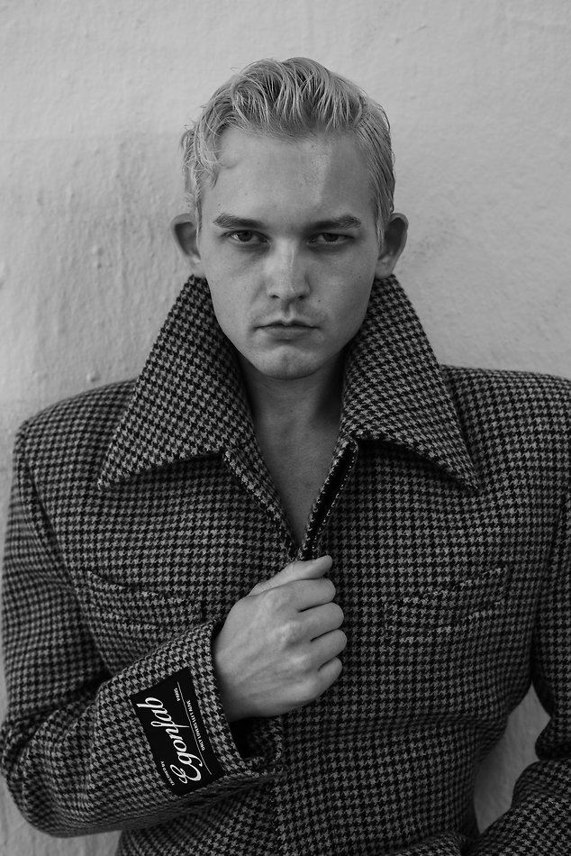 Trevor Mullin - fashion model portfolio photo 8