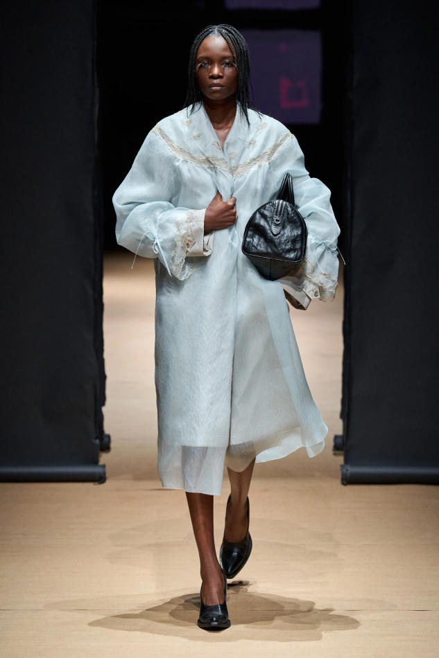Aitiola Akinola - fashion model portfolio photo 17