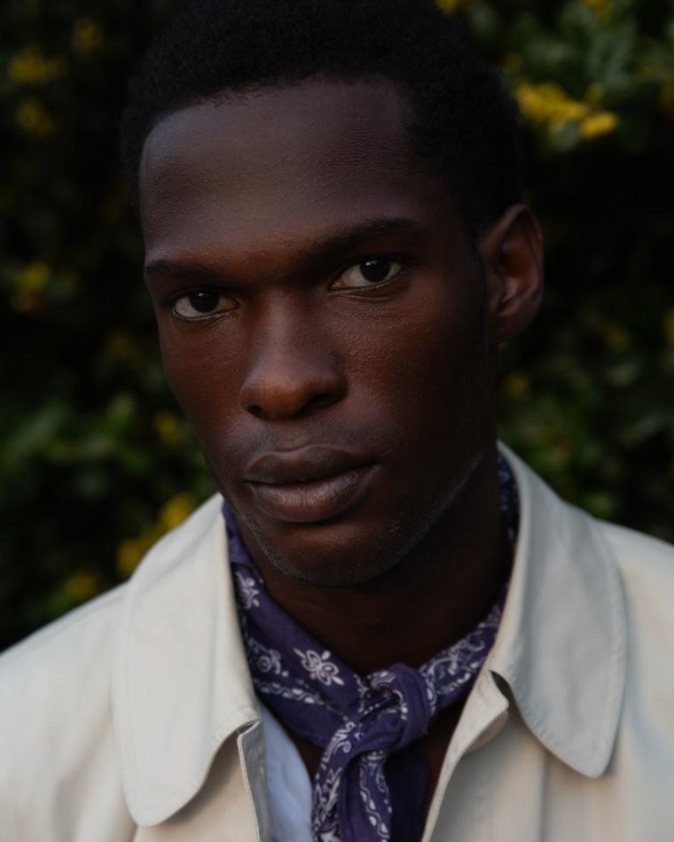 Yvens Mendes - fashion model portfolio photo 25