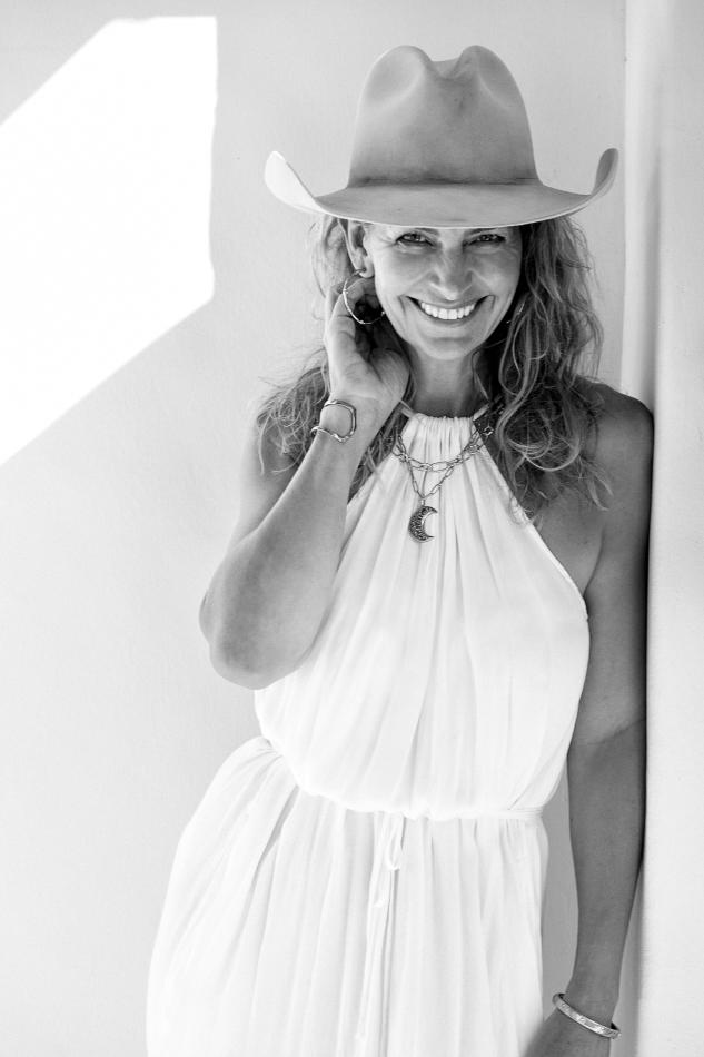 Wendy Euler - fashion model portfolio photo 27